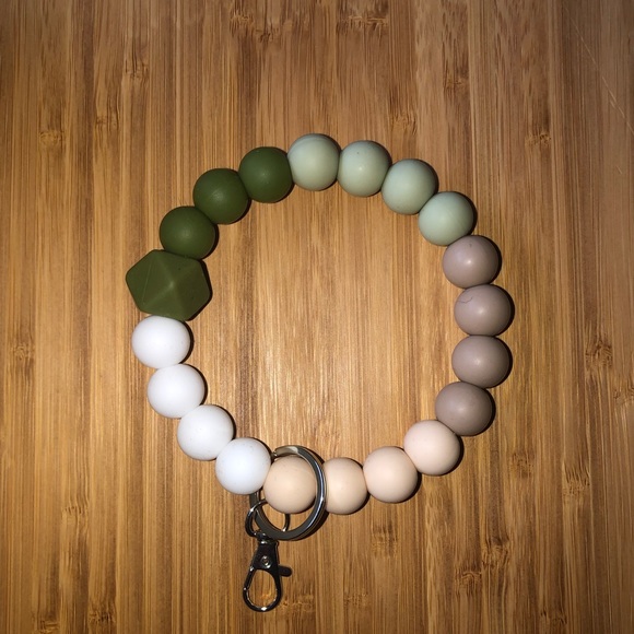 Silicone Bead Wristlets- customized options available - Picture 8 of 8